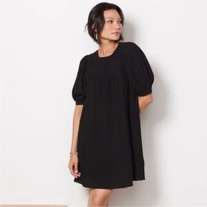 NWT EVEREVE Farah Dress Short Puff Smock Sleeve Textured Skater Mini Size M